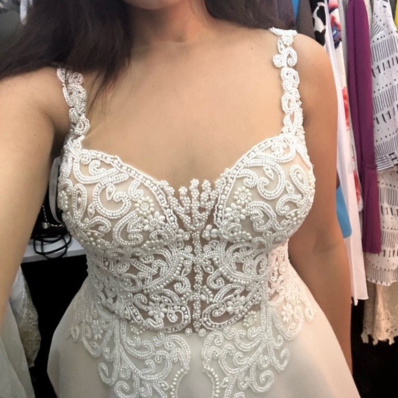 Beautiful pearls sweetheart wedding gown with A line - Picture 2 of 4